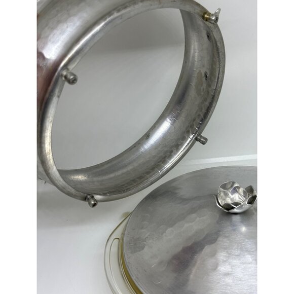 VTG Hammered Aluminum Casserole Server w/ Pyrex Liner & Lid | MCM Food Warmer - Picture 4 of 10